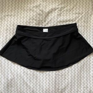 Women’s Skirt Bikini Bottoms NWT (M)